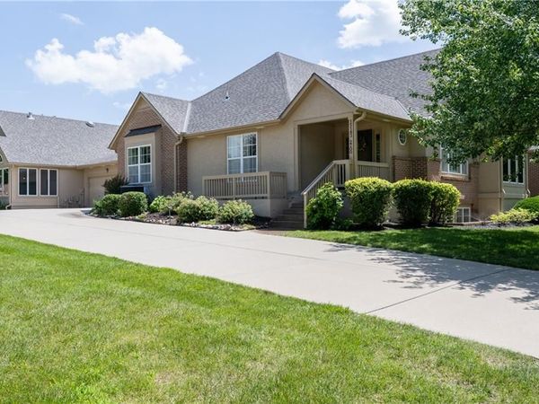 15183 S Greenwood Street, Unit 2700, Olathe, KS 66062