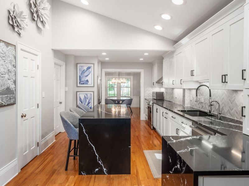 180 S Ardmore Road, Columbus, OH 43209 Photo 18