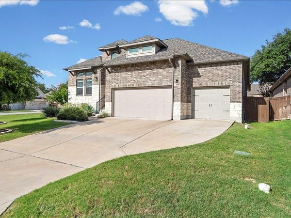 111 Nantucket CIR, Austin, TX 78737
