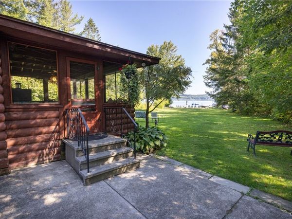 1836 W Lake Road, Skaneateles, NY 13152