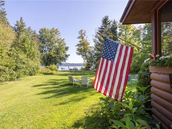 1836 W Lake Road , Skaneateles, NY 13152