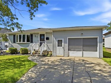 92 Sprucewood Drive, Buffalo, NY 14227