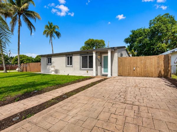 1300 N 70th Ter, Hollywood, FL 33024