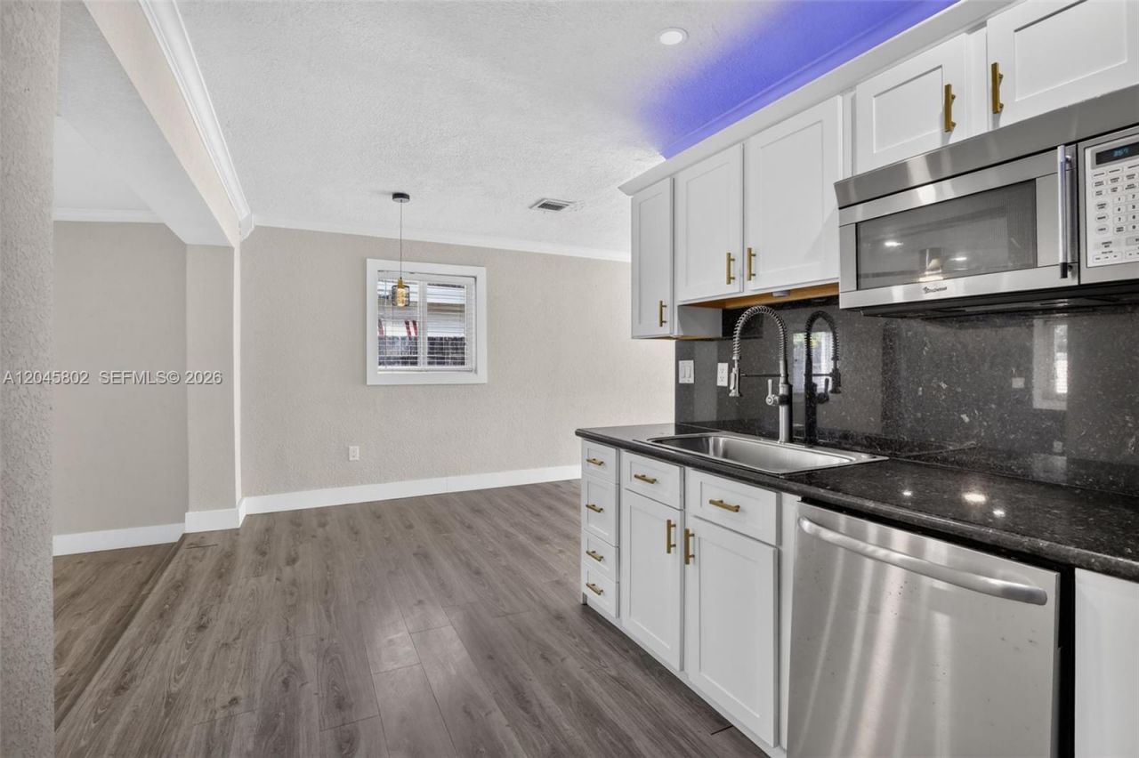 1300 N 70th Ter, Hollywood, FL 33024 Photo
