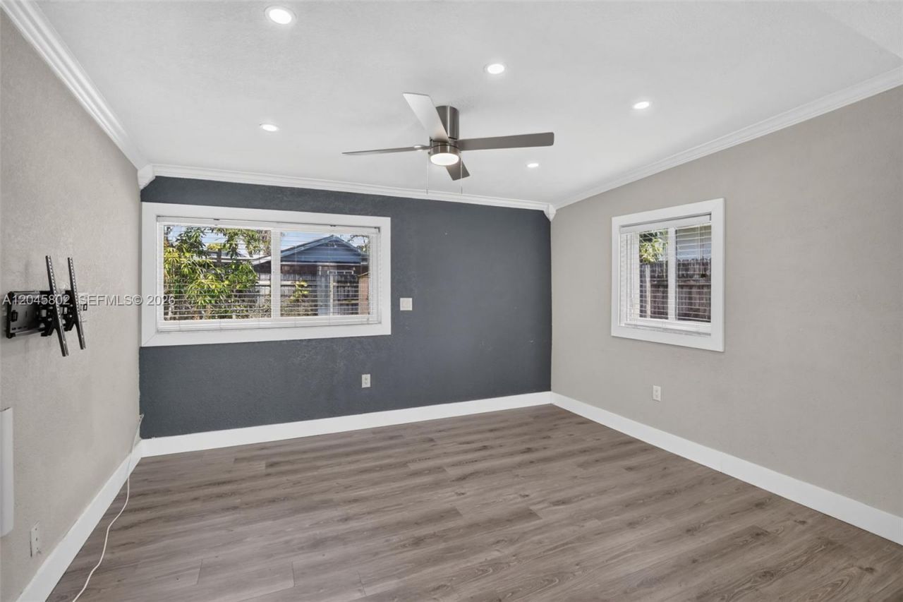 1300 N 70th Ter, Hollywood, FL 33024 Photo