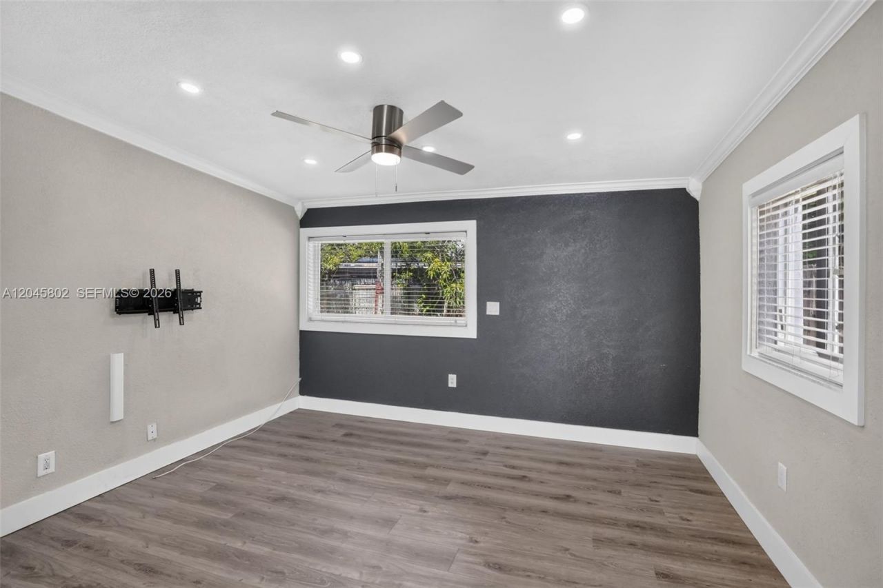 1300 N 70th Ter, Hollywood, FL 33024 Photo