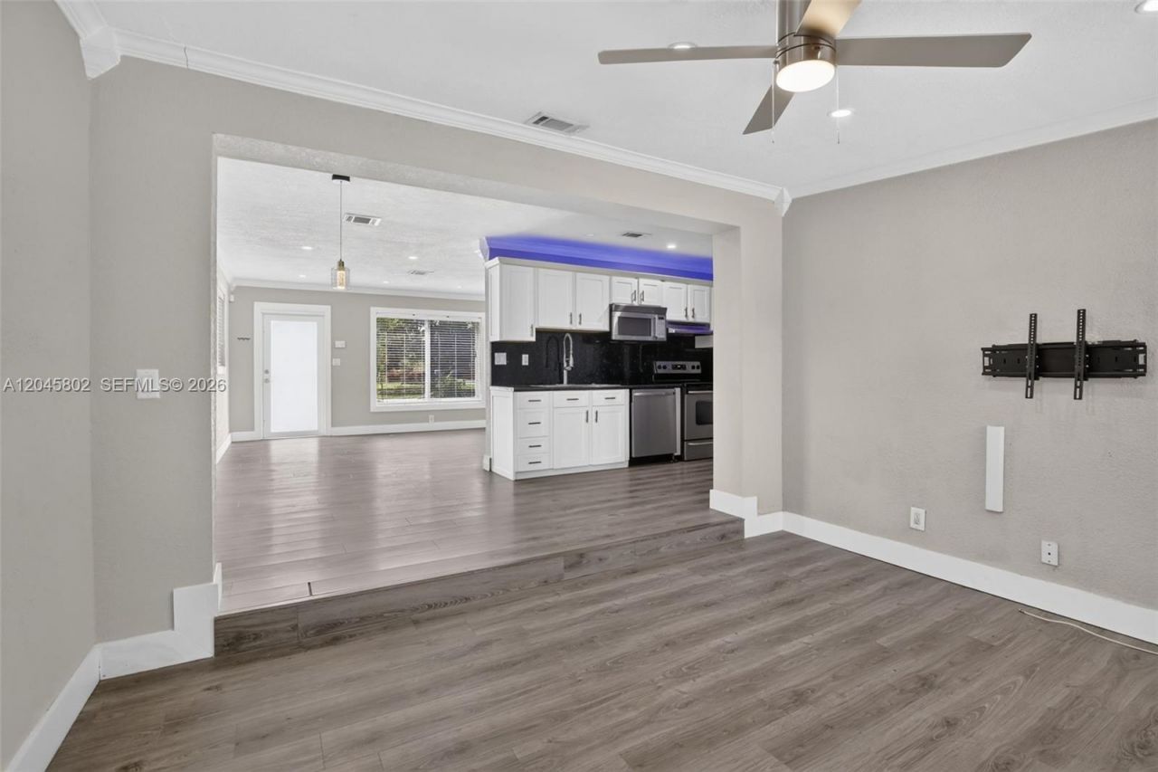 1300 N 70th Ter, Hollywood, FL 33024 Photo
