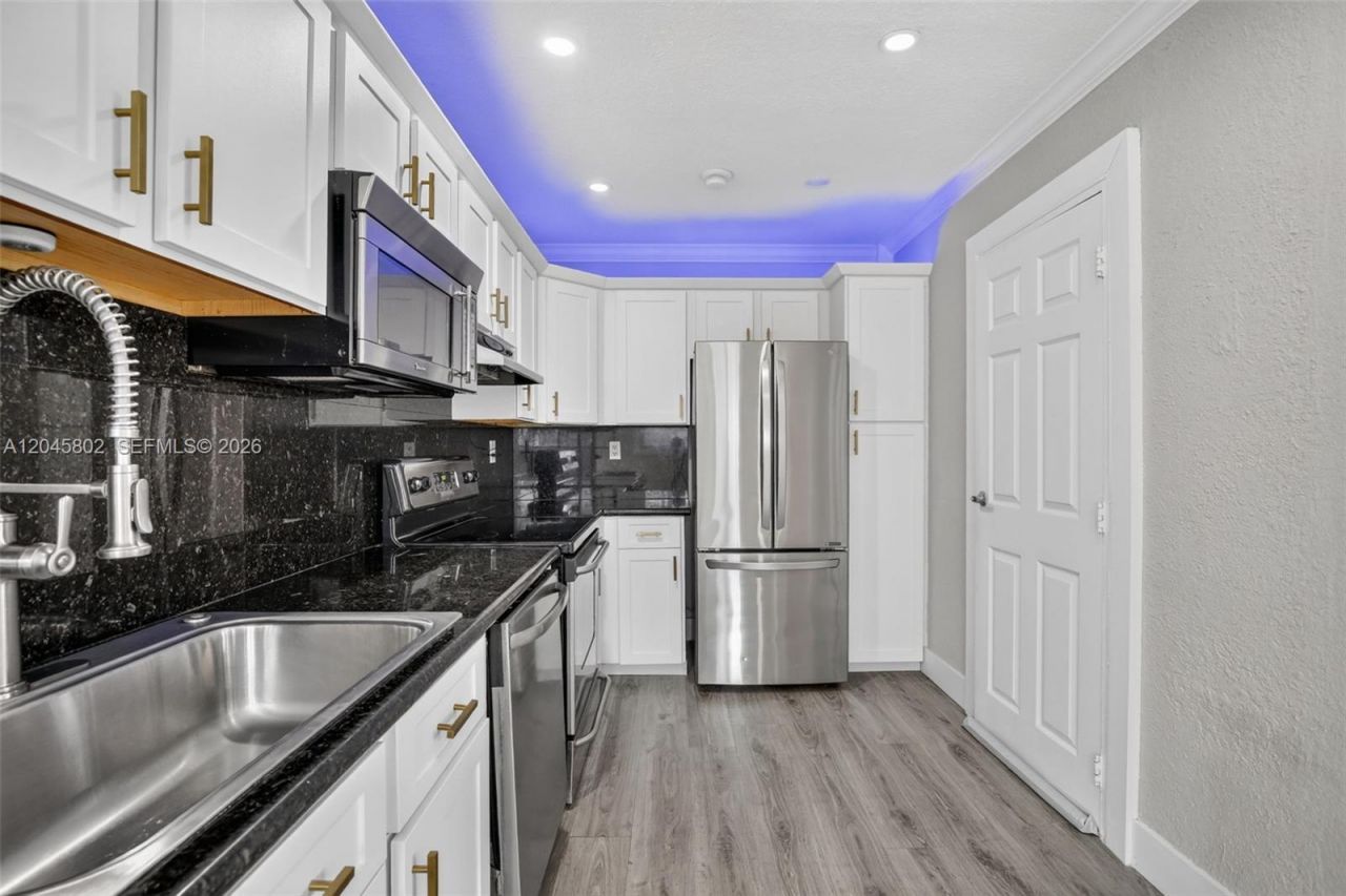 1300 N 70th Ter, Hollywood, FL 33024 Photo
