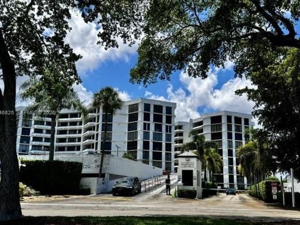 13951 Kendale Lakes Cir , Unit 807A, Miami, FL 33183