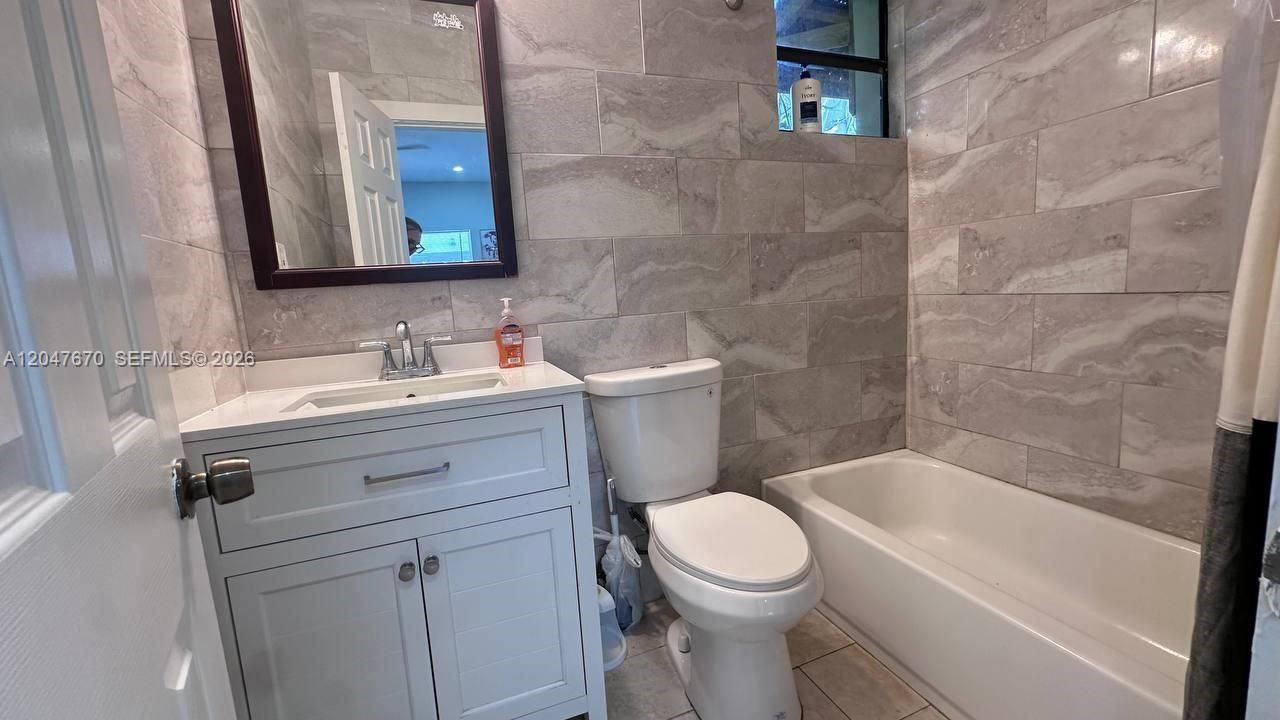 320 SW 29th Rd , Unit Cottage, Miami, FL 33129 Photo