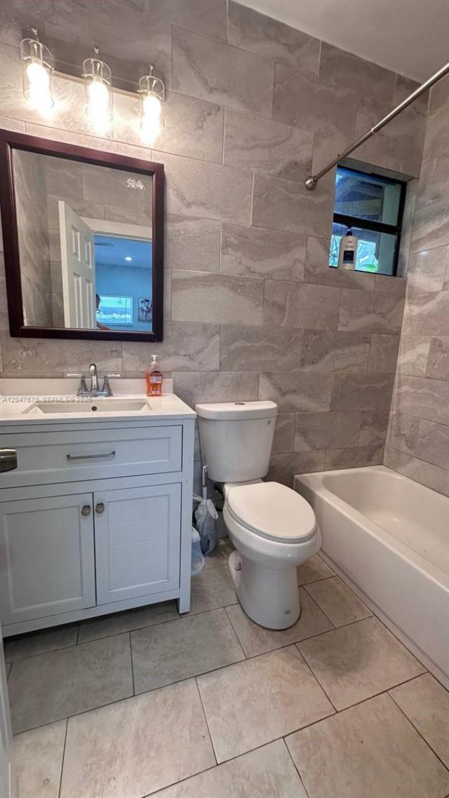 320 SW 29th Rd , Unit Cottage, Miami, FL 33129 Photo