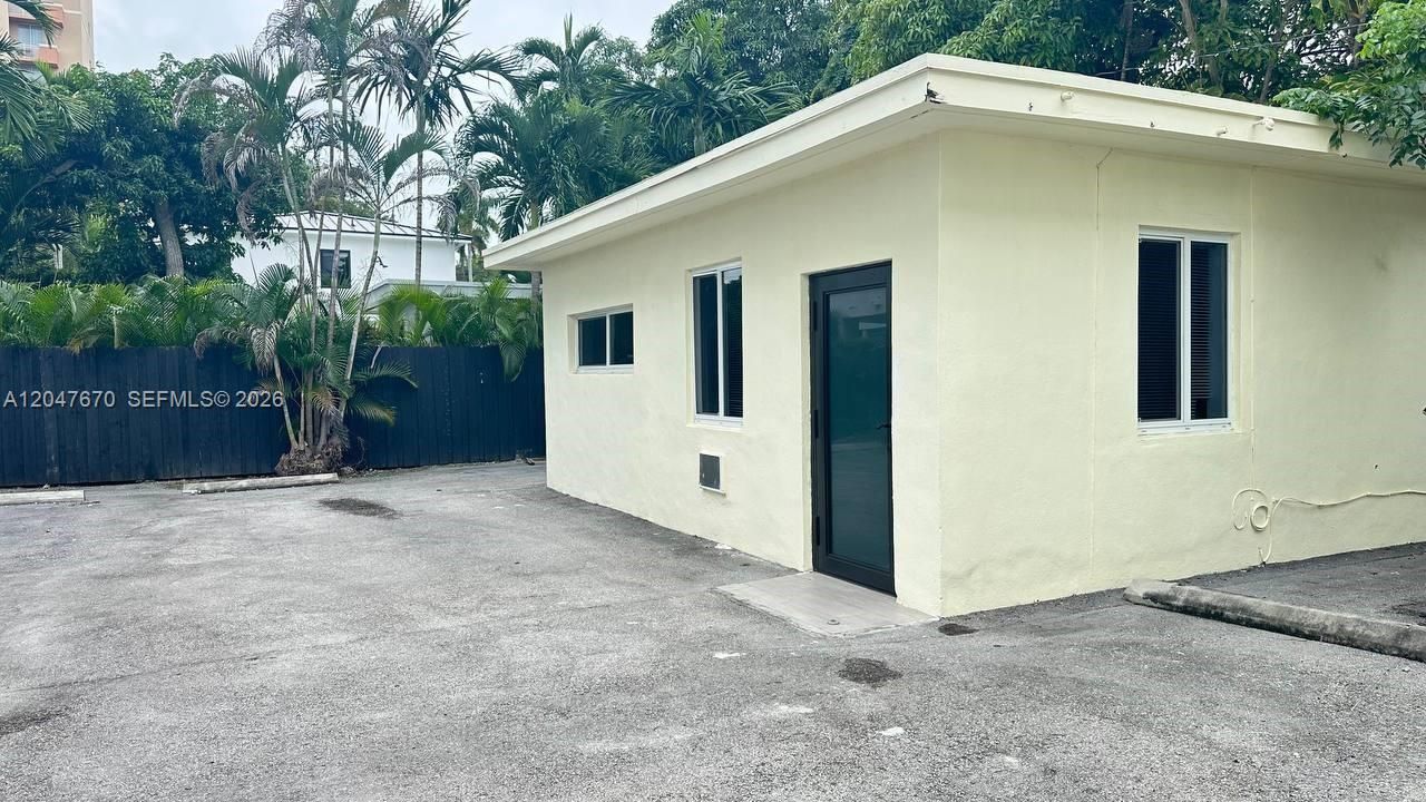 320 SW 29th Rd , Unit Cottage, Miami, FL 33129 Photo