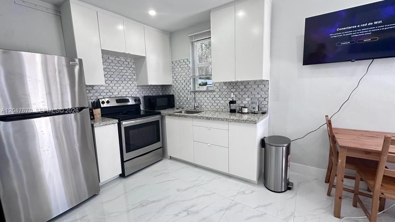 320 SW 29th Rd , Unit Cottage, Miami, FL 33129 Photo