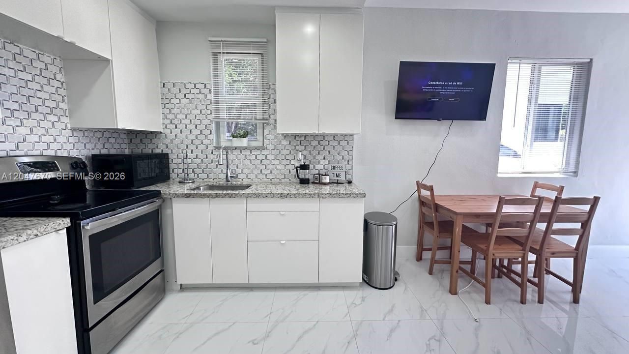 320 SW 29th Rd , Unit Cottage, Miami, FL 33129 Photo