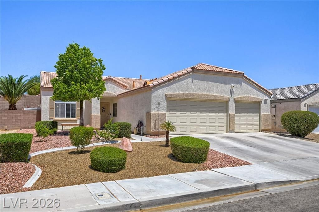 3830 W El Campo Grande Avenue, North Las Vegas, NV 89031 Main Photo