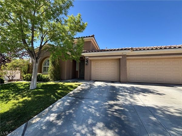 7997 Maddingley Avenue , Las Vegas, NV 89117