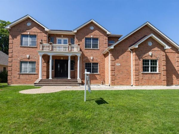 6802 Revere Court , Gurnee, IL 60031