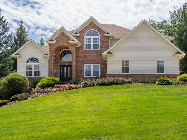 6799 Ridges Court , Bettendorf, IA 52722