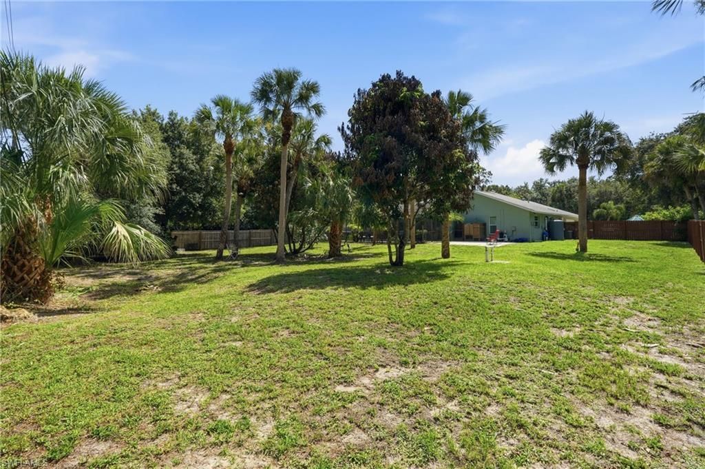 505 Thompson Ave, Lehigh Acres, FL 33972 Photo