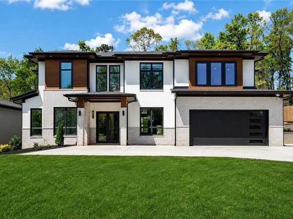 816 Riverside Road , Sugar Hill, GA 30518