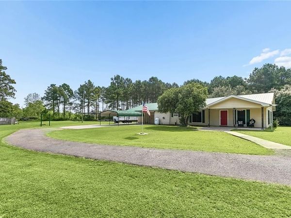 95 SILVER DOLLAR Lane, Greensburg, LA 70441
