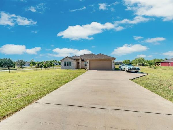 656 Bunk House Road , Venus, TX 76084