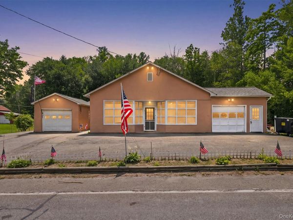 3589 State Route 52 , Pine Bush, NY 12566