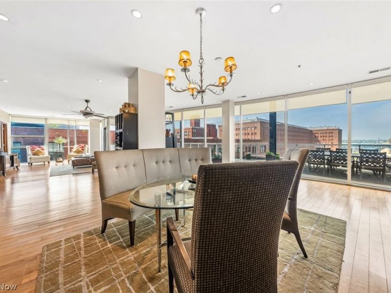 701 W Lakeside Avenue, Unit 606, Cleveland, OH 44113 Photo 11