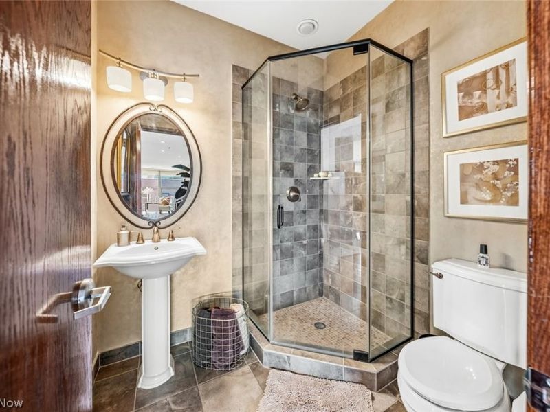 701 W Lakeside Avenue, Unit 606, Cleveland, OH 44113 Photo 18