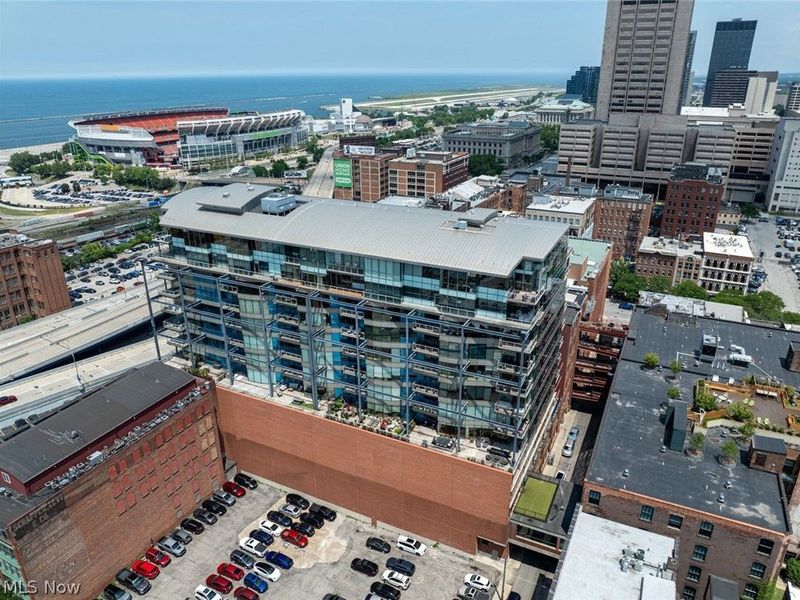 701 W Lakeside Avenue, Unit 606, Cleveland, OH 44113 Photo 2