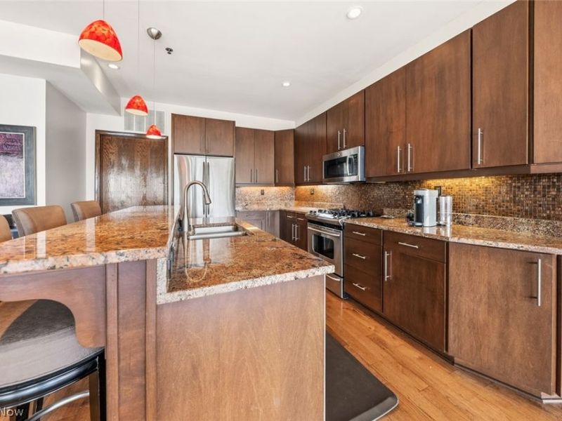701 W Lakeside Avenue, Unit 606, Cleveland, OH 44113 Photo 5