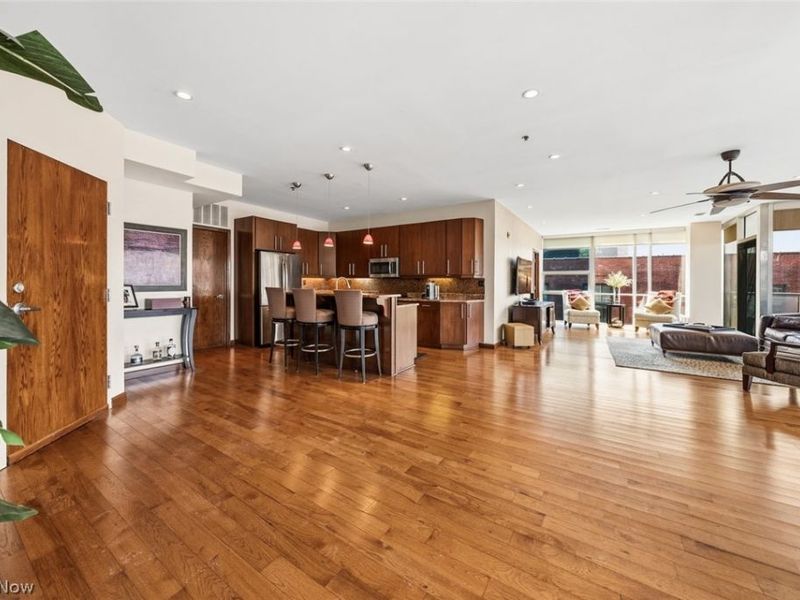 701 W Lakeside Avenue, Unit 606, Cleveland, OH 44113 Photo 9