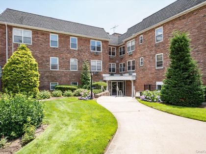 2 Fowler Avenue  Lynbrook, NY 11563