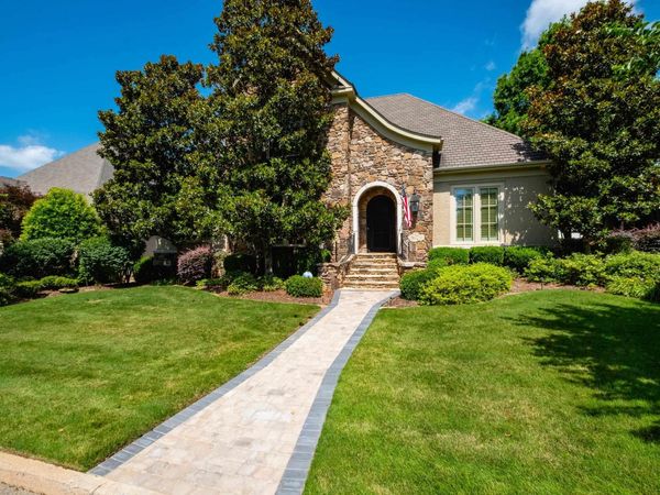 81 Quercus Circle, Little Rock, AR 72223
