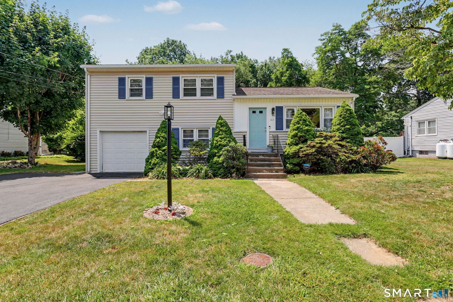 143 Ranch, Bridgeport, CT 06606 Main Photo