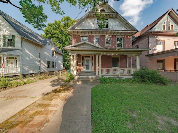 1122 Juliana Street, Parkersburg, WV 26101