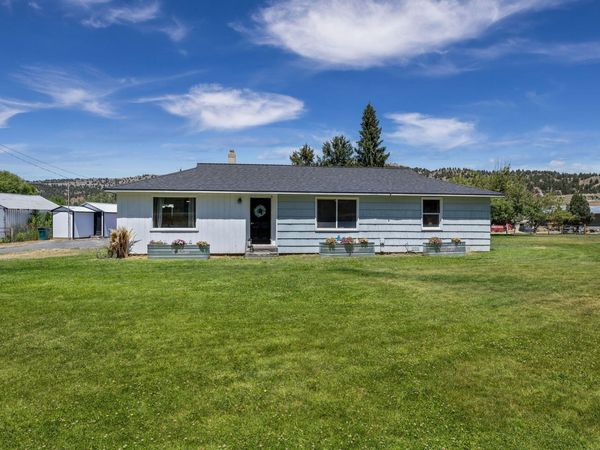 60325 Hwy 26, John Day, OR 97845