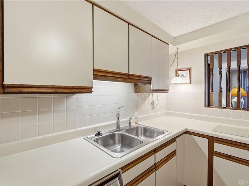 2177 Renshaw Avenue, Miami Township, OH 45439 Photo 9