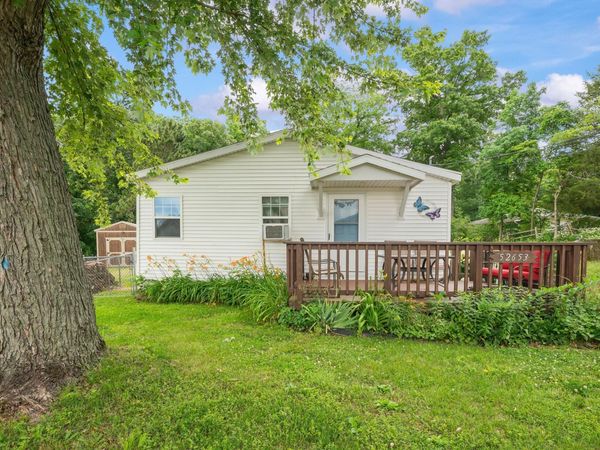 52653 Lakeview Drive, Dowagiac, MI 49047