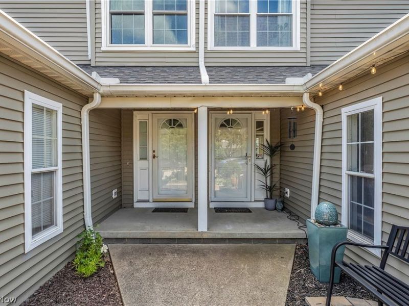 4215 Jennings Ridge Drive, Cleveland, OH 44109 Photo 2