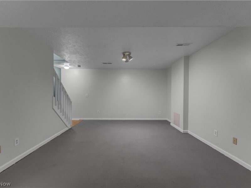 4215 Jennings Ridge Drive, Cleveland, OH 44109 Photo 24