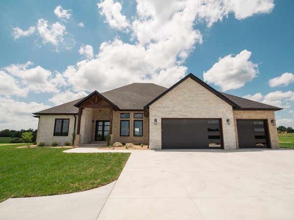 1551 S Millridge Court, Nixa, MO 65714