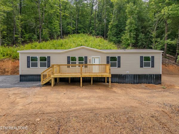 180 Balfour Drive, Harriman, TN 37748