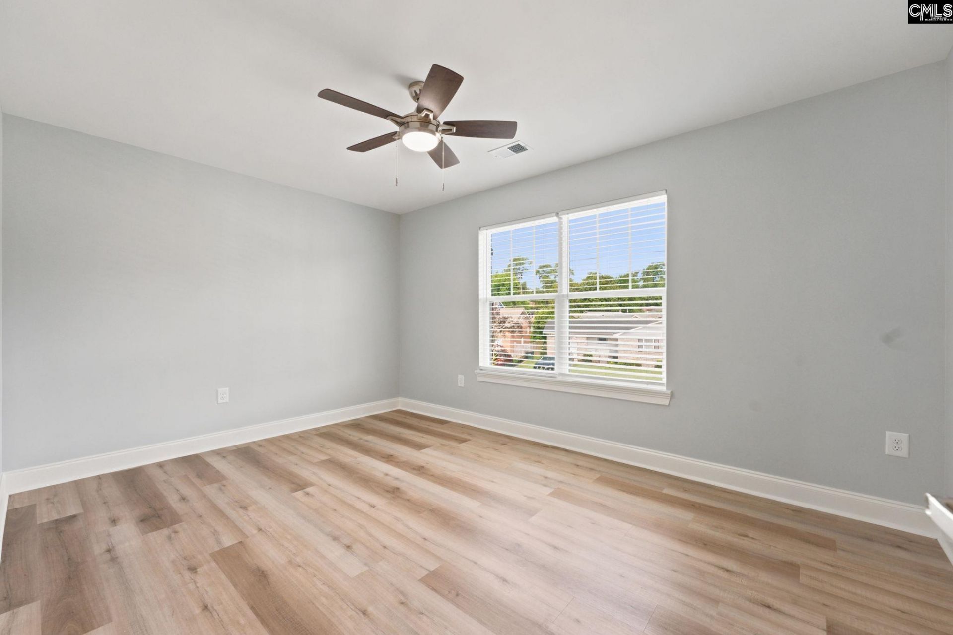 310 Park Lane  Photo 35