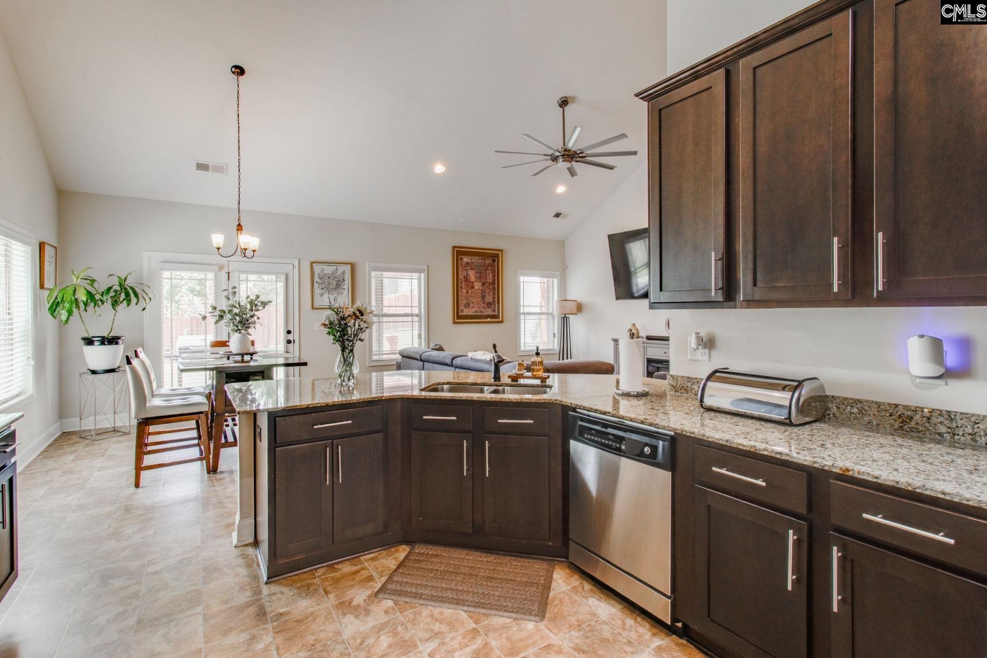 353 Glen Dornoch Way Photo 5