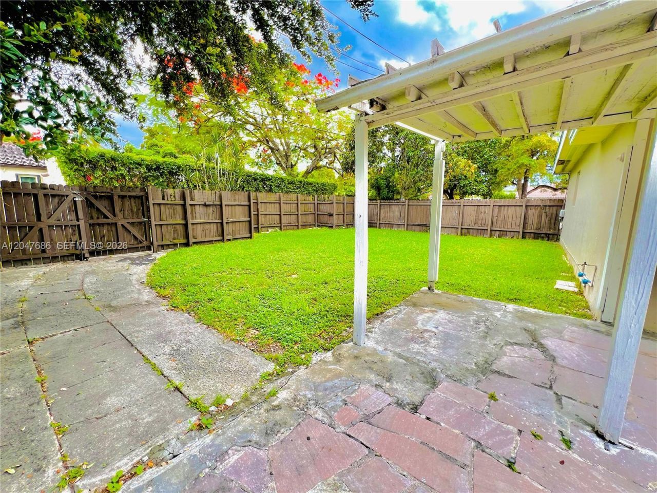 410 Pinecrest Dr , Unit 1, Miami Springs, FL 33166 Photo
