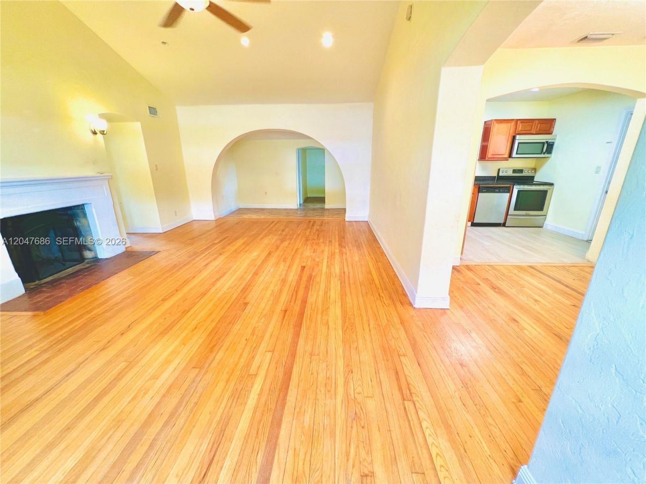 410 Pinecrest Dr , Unit 1, Miami Springs, FL 33166 Photo