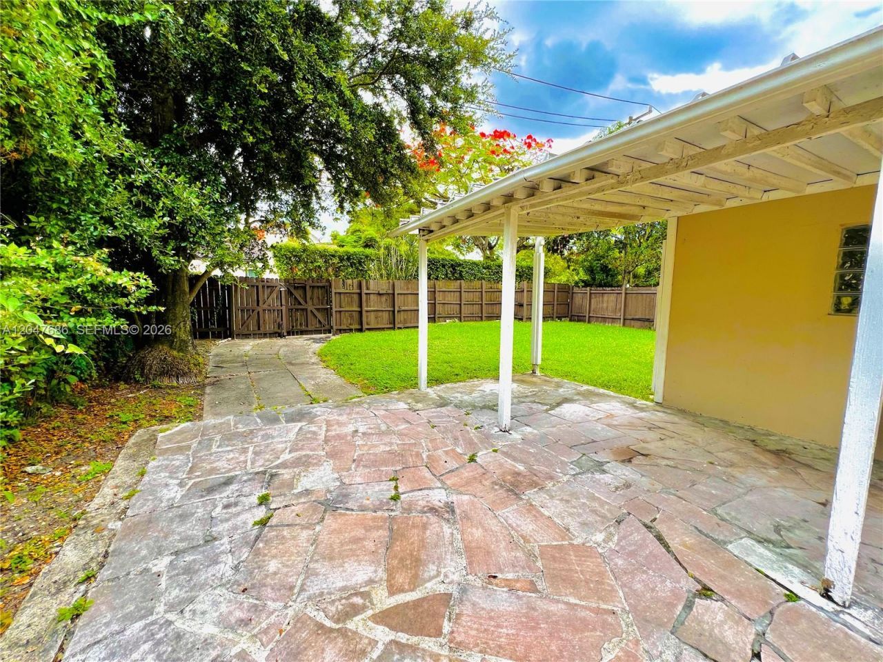 410 Pinecrest Dr , Unit 1, Miami Springs, FL 33166 Photo