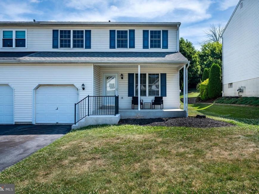 391 Sioux Court, Reading, PA 19608 Main Photo