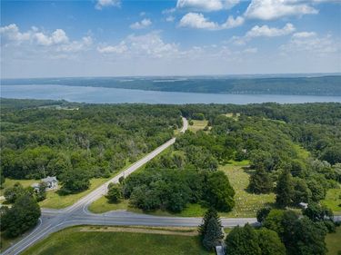 5285 County Road 16, Canandaigua, NY 14424